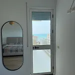 Апартаменты Sunrise Retreat Дуррес